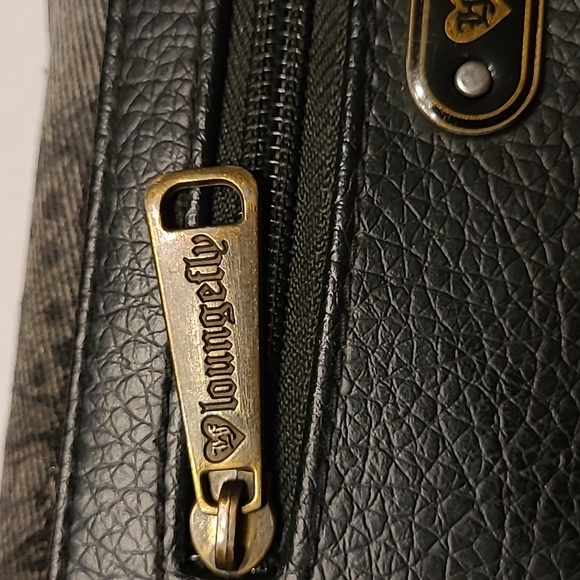 LOUNGEFLY Skull Design Gray and Black Women's Wallet - Picture 5 of 8